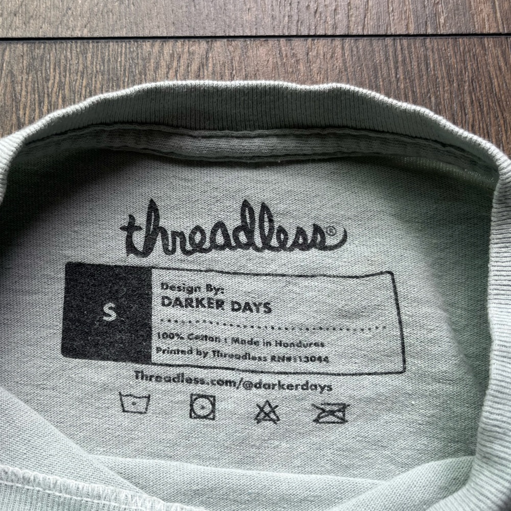 Threadless 'Spaced Out' Tee - Picture 7 of 8
